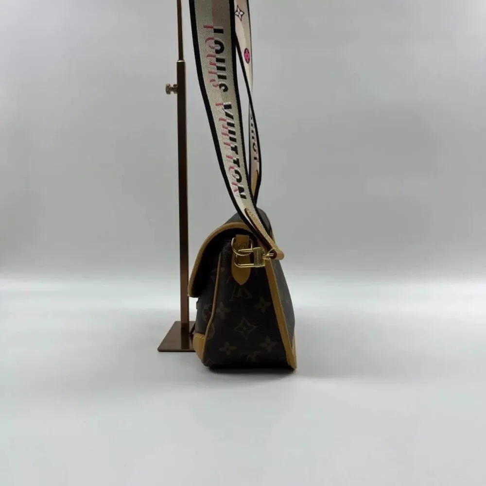 Louis Vuitton Women Pre-Loved Bag Very Good Condition